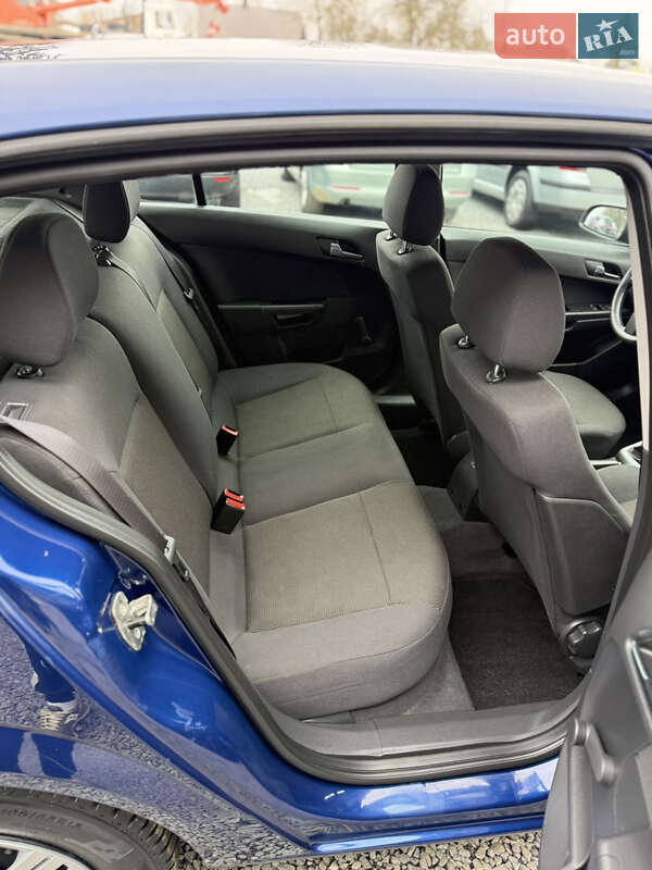 Хэтчбек Opel Astra 2009 в Луцке фото 108 Хэтчбек Opel Astra 2009 в Луцке
