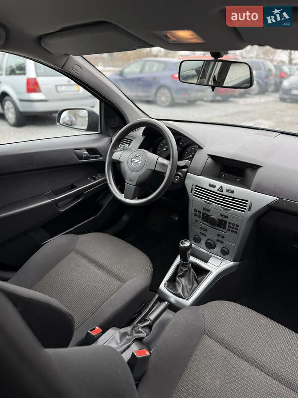 Хэтчбек Opel Astra 2009 в Луцке фото 112 Хэтчбек Opel Astra 2009 в Луцке