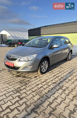 Универсал Opel Astra 2012 в Луцке