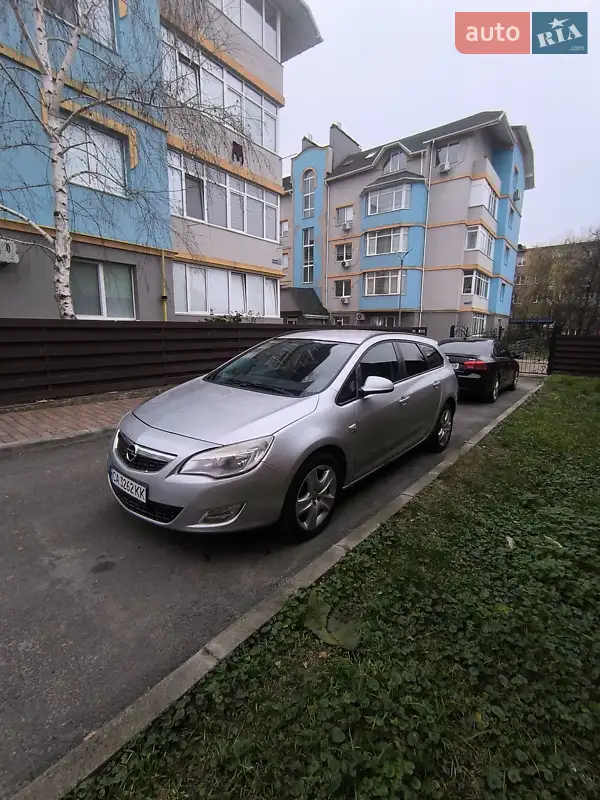 Opel Astra 2012