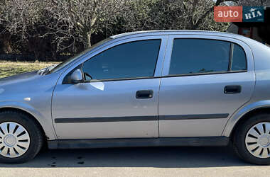 Хэтчбек Opel Astra 2003 в Николаеве