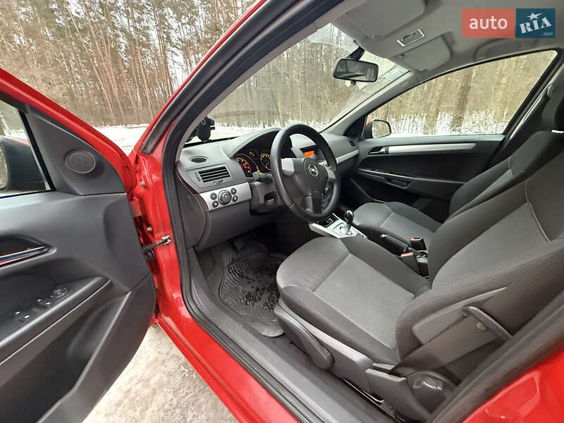 Хэтчбек Opel Astra 2009 в Житомире