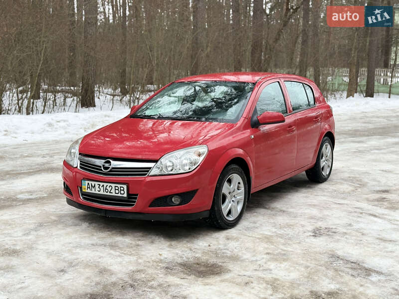Хэтчбек Opel Astra 2009 в Житомире