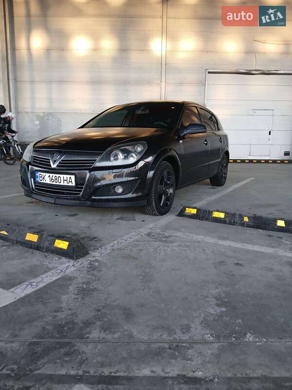 Хэтчбек Opel Astra 2008 в Ровно