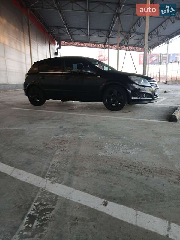 Хэтчбек Opel Astra 2008 в Ровно