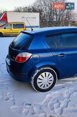 Хэтчбек Opel Astra 2006 в Днепре