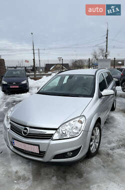 Универсал Opel Astra 2008 в Сумах