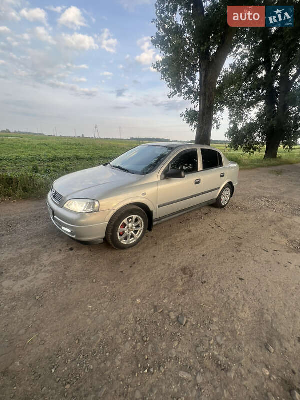 Седан Opel Astra 2008 в Львове фото 3 Седан Opel Astra 2008 в Львове