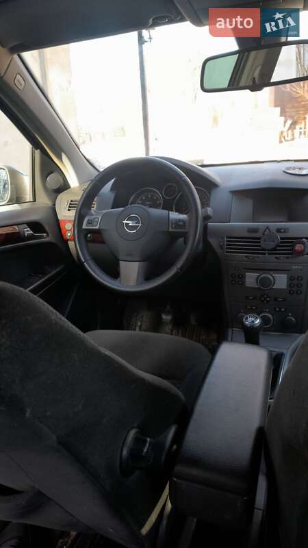 Хетчбек Opel Astra 2005 в Коростені