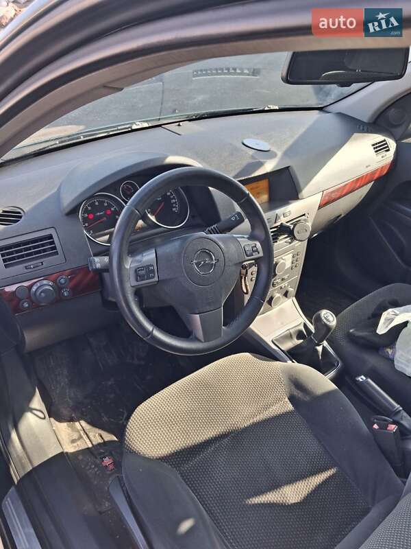 Хетчбек Opel Astra 2005 в Коростені
