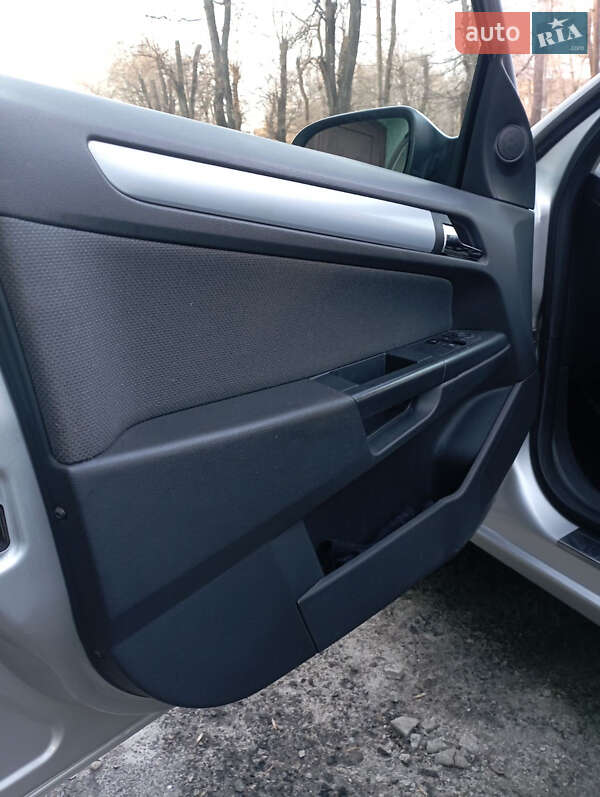 Универсал Opel Astra 2005 в Запорожье