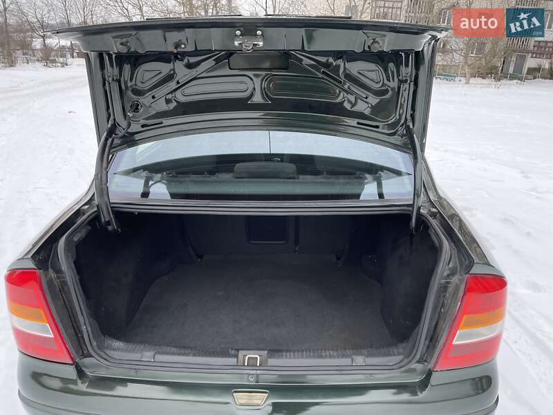 Седан Opel Astra 2002 в Жмеринці