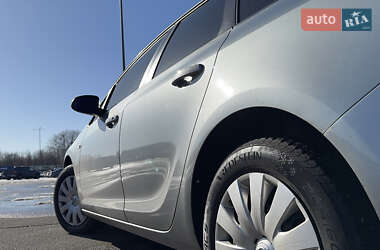 Универсал Opel Astra 2014 в Броварах