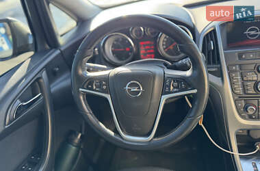 Универсал Opel Astra 2014 в Броварах
