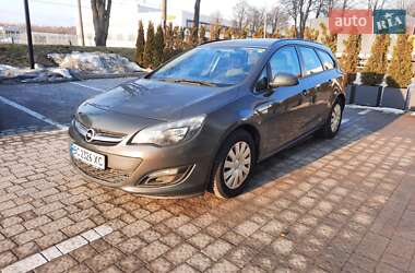 Универсал Opel Astra 2014 в Львове