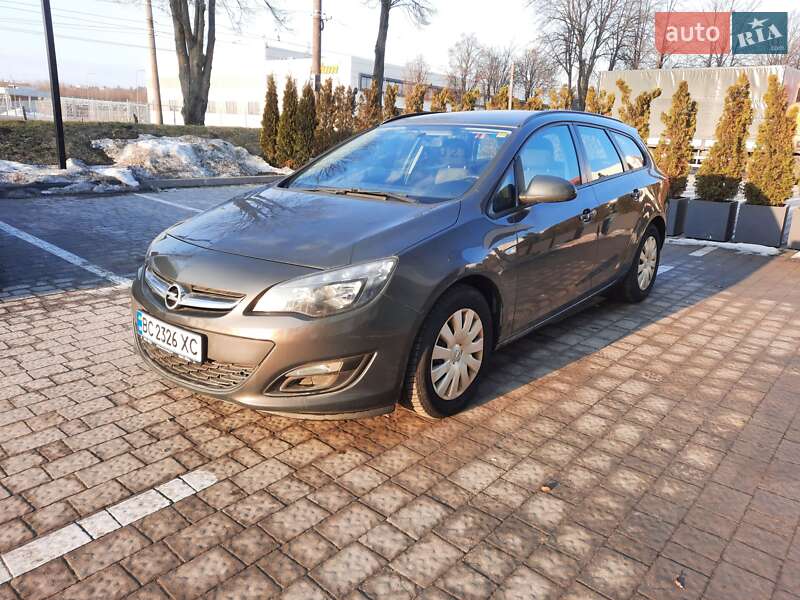 Універсал Opel Astra 2014 в Львові