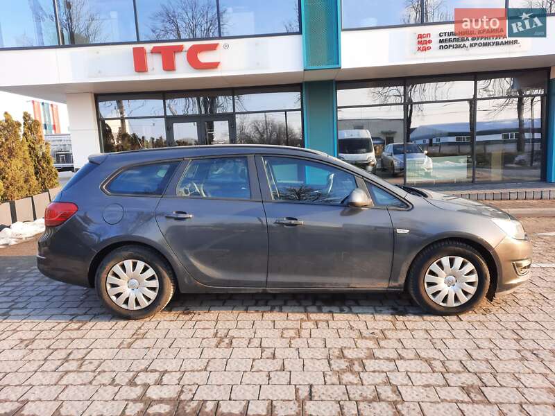 Універсал Opel Astra 2014 в Львові