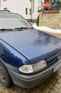 Универсал Opel Astra 1994 в Долине