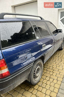 Универсал Opel Astra 1994 в Долине