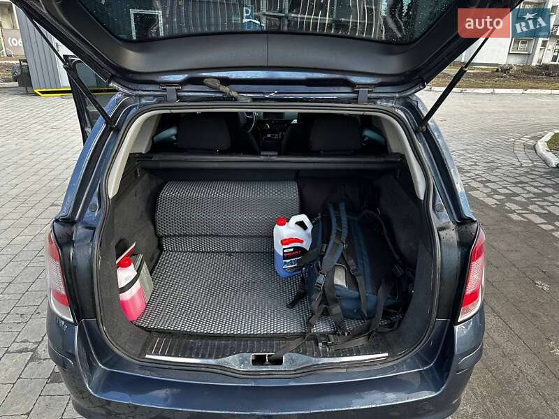 Універсал Opel Astra 2010 в Сарнах фото 4 Універсал Opel Astra 2010 в Сарнах