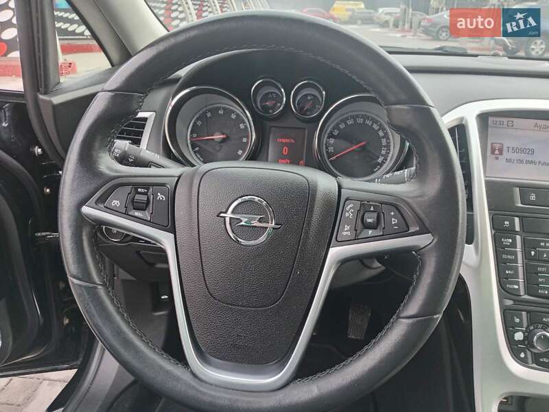 Хэтчбек Opel Astra 2011 в Полтаве