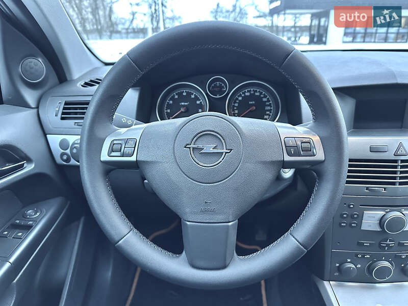 Універсал Opel Astra 2006 в Києві