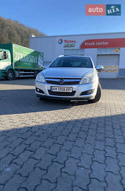 Универсал Opel Astra 2007 в Чинадиево