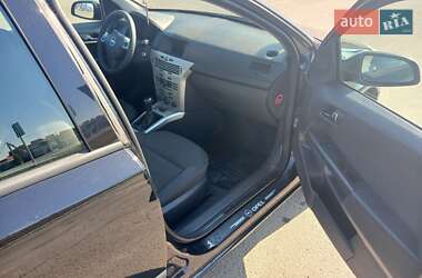 Универсал Opel Astra 2009 в Луцке