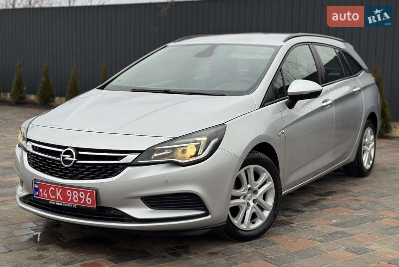 Универсал Opel Astra 2018 в Ивано-Франковске