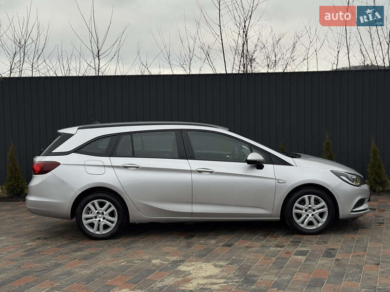 Универсал Opel Astra 2018 в Ивано-Франковске