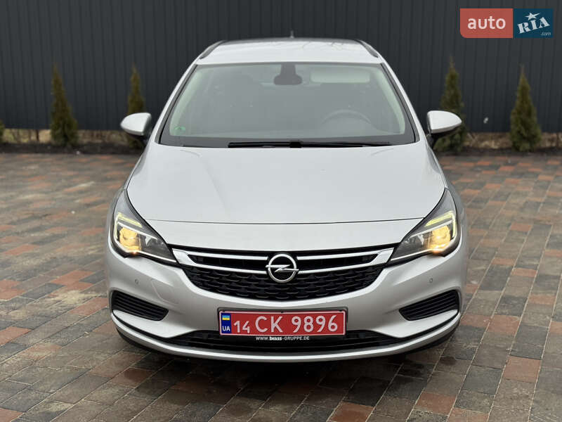 Универсал Opel Astra 2018 в Ивано-Франковске