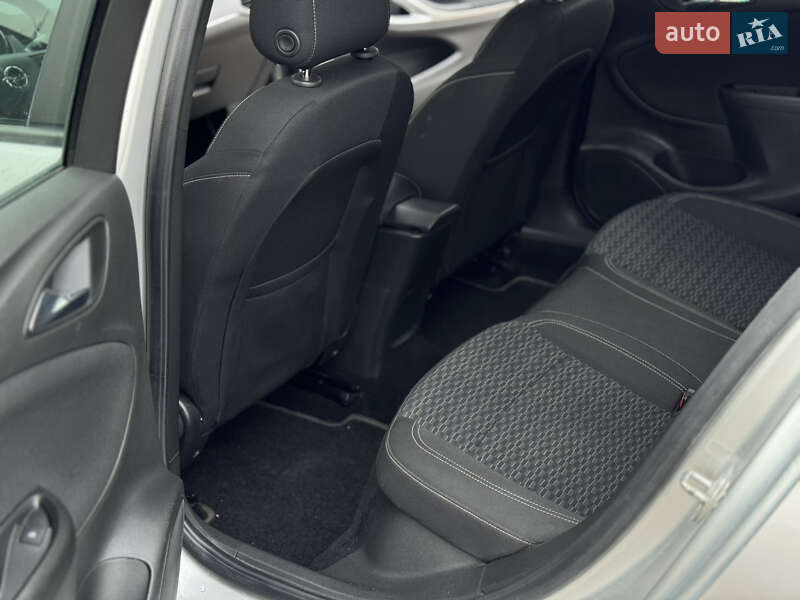 Универсал Opel Astra 2018 в Ивано-Франковске