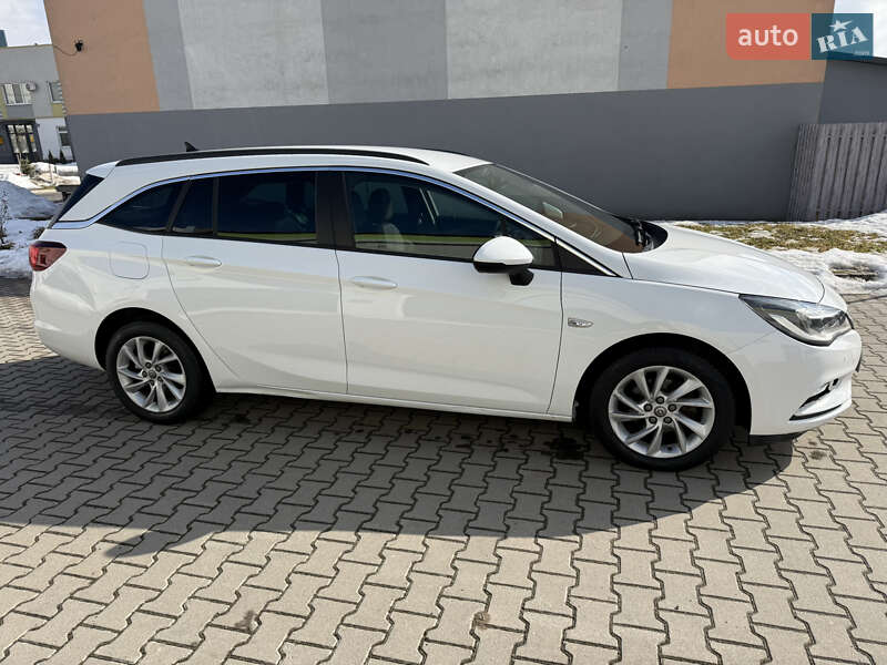Универсал Opel Astra 2018 в Хмельницком