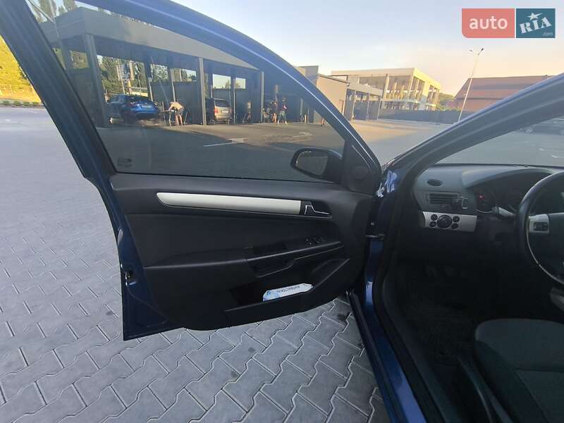 Универсал Opel Astra 2008 в Ильинцах