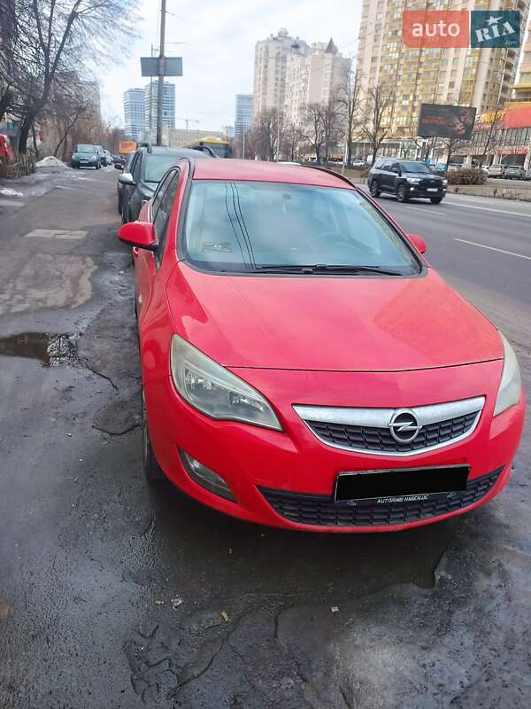Універсал Opel Astra 2011 в Києві фото 3 Універсал Opel Astra 2011 в Києві