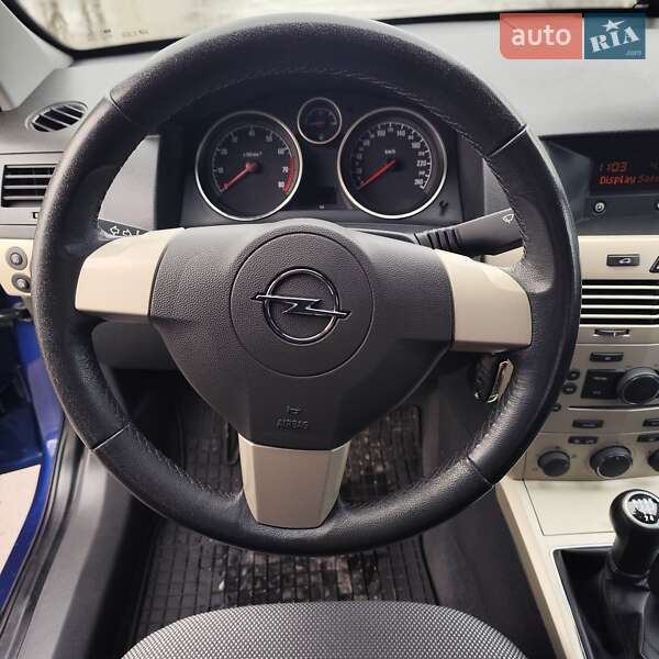 Седан Opel Astra 2009 в Белой Церкви фото 38 Седан Opel Astra 2009 в Белой Церкви