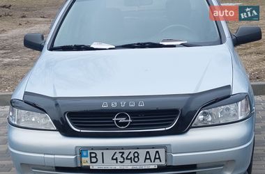 Седан Opel Astra 2004 в Горішніх Плавнях