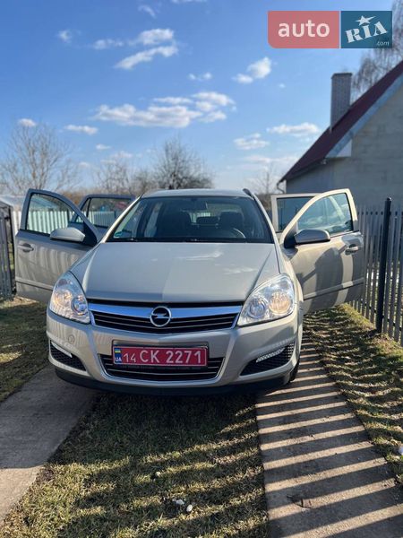 Универсал Opel Astra 2009 в Калуше