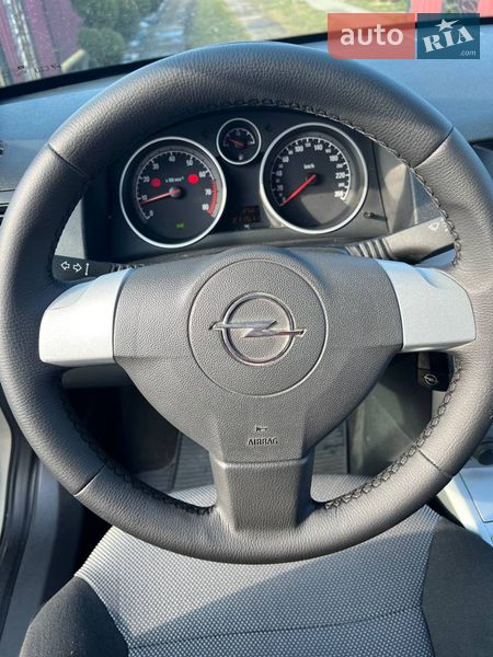 Универсал Opel Astra 2009 в Калуше