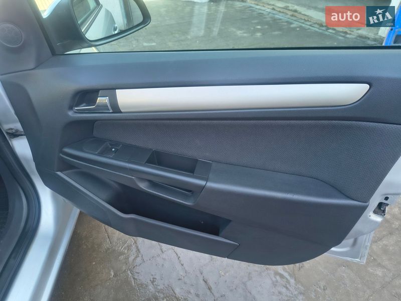 Универсал Opel Astra 2007 в Львове