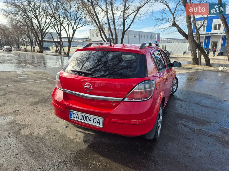Хетчбек Opel Astra 2012 в Черкасах