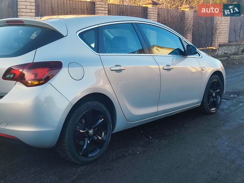 Хэтчбек Opel Astra 2009 в Виннице