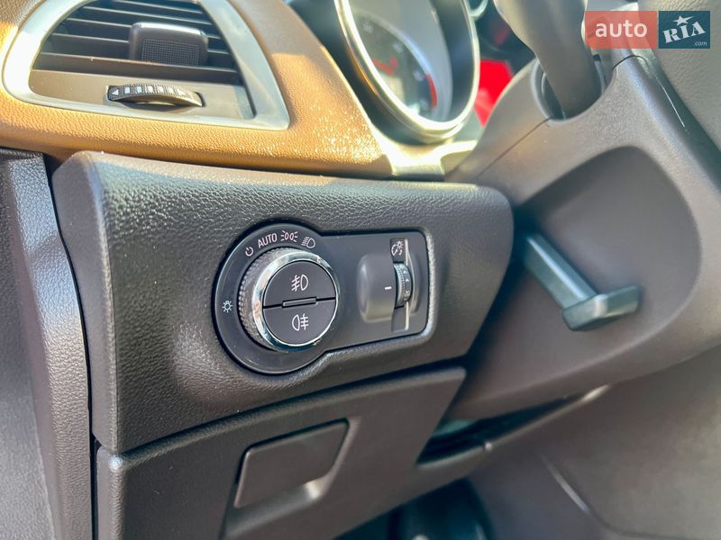 Универсал Opel Astra 2014 в Ивано-Франковске