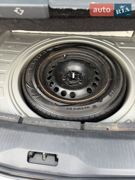 Универсал Opel Astra 2010 в Полтаве