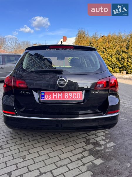 Универсал Opel Astra 2013 в Луцке