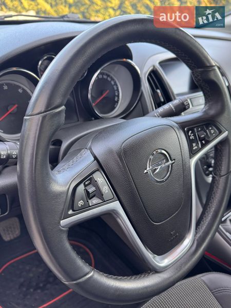 Универсал Opel Astra 2013 в Луцке