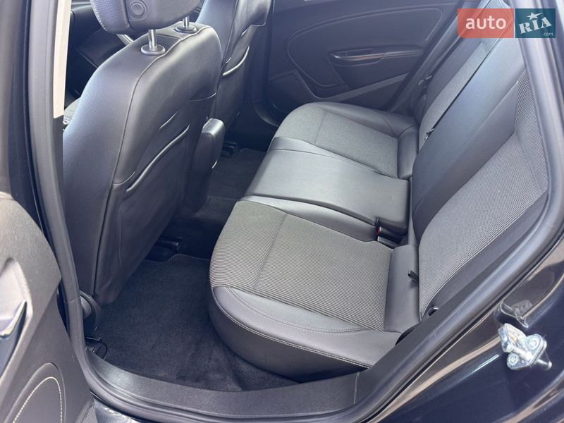 Универсал Opel Astra 2013 в Луцке