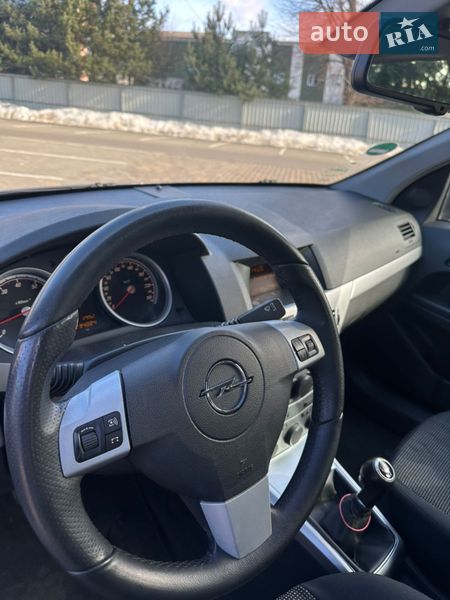 Універсал Opel Astra 2007 в Луцьку