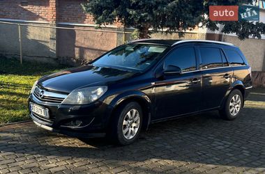 Універсал Opel Astra 2010 в Коломиї