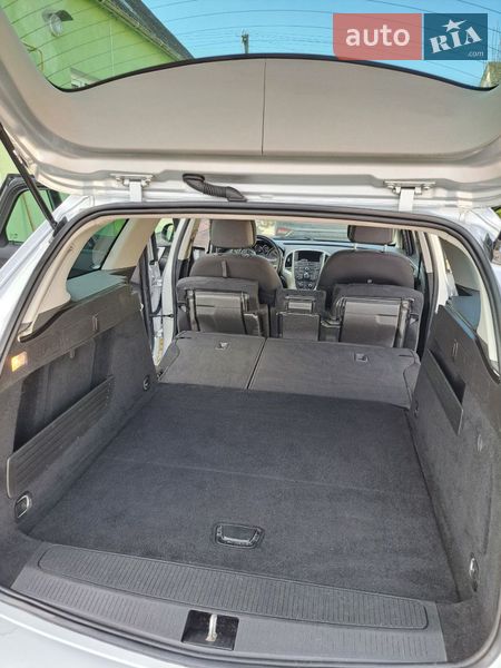 Універсал Opel Astra 2011 в Вишнівці